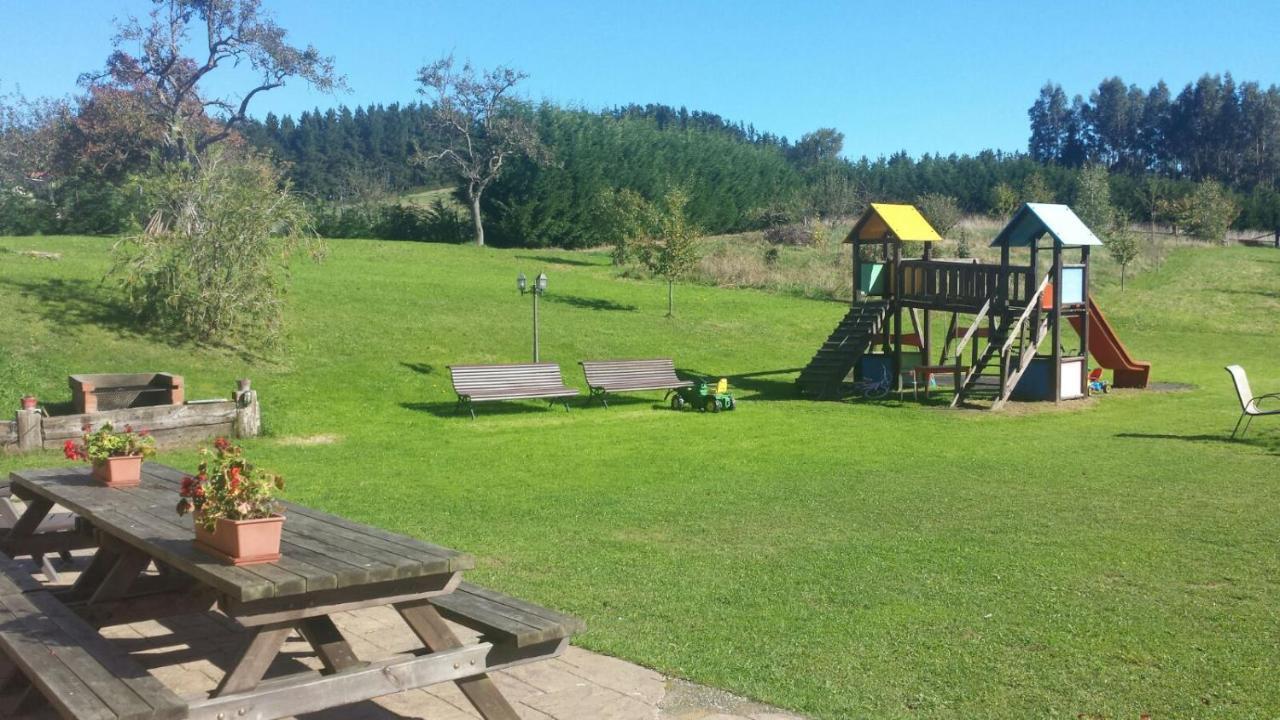 Apartamentos Rurales Larrago Busturia Buitenkant foto